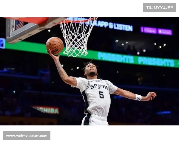 马刺114-112险胜魔术，福克斯31分关键罚球定乾坤